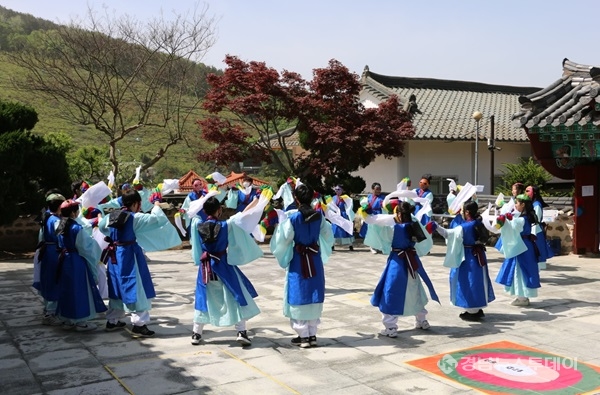 창원특례시는 오는 19일 마산향교 및 선비길(교동1길), 교동리 공영주차장에서 창원국악관현악단이 주관하는 ‘선비길 선비문화 페스타’ 행사가 개최된다.<사진제공=창원특례시>