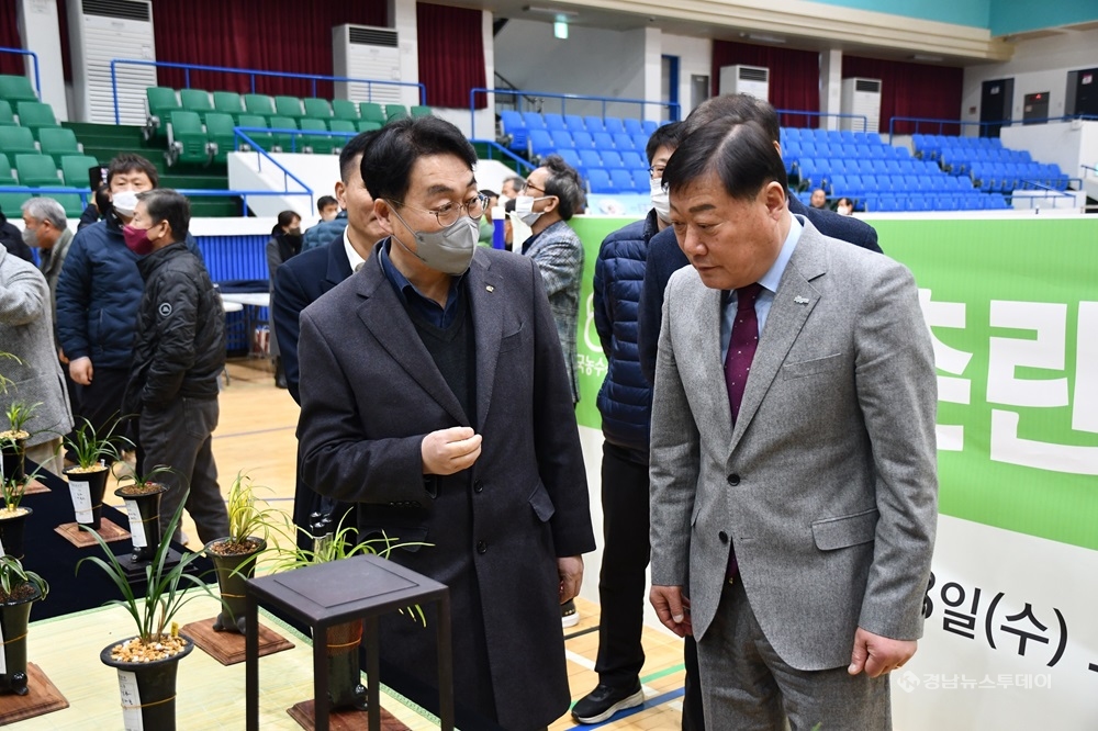 한국농수산식품유통공사 한국춘란 지역순회 <사진제공=합천군>