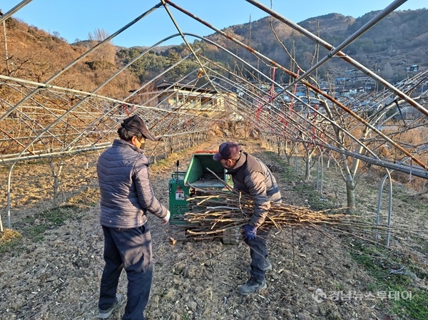 별천지하동영농부산물파쇄기동대 <사진제공=하동군>