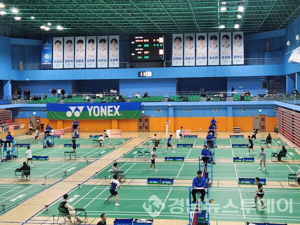 지난 2월 밀양시배드민턴전용경기장에서 개최된 2025년 한국중고배드민턴연맹 전국학생우수선수권대회 (사진제공=밀양시)