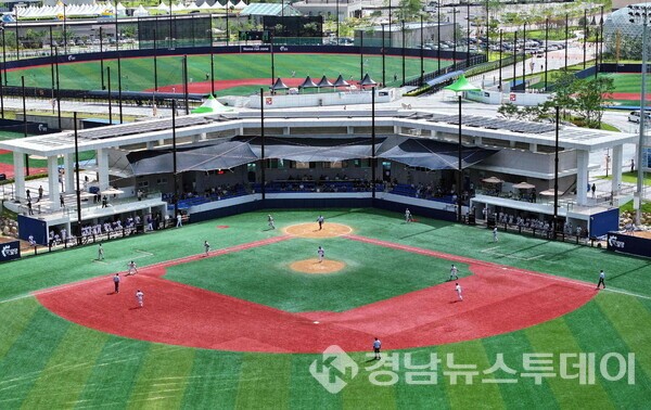 8월 선샤인밀양테마파크 내 스포츠파크에서 개최된 2024년 대통령기 전국대학야구대회 (사진제공=밀양시)