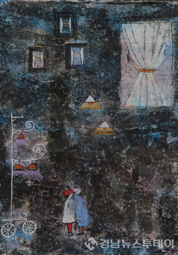 Kiss, 80호, 3배접 한지에 모형찍기, 2023 (사진제공=문화예술여행TV 문화예술기획 김성수)