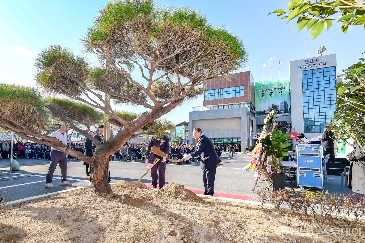 함안군 칠원읍행정복지센터 준공식 (사진제공=함안군)