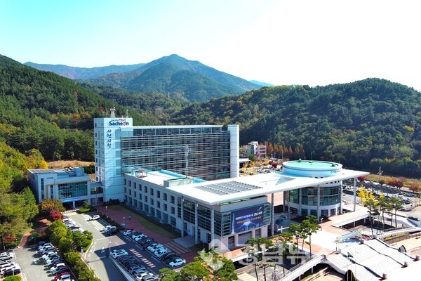 사천시청 전경