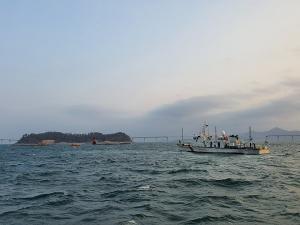 거제 사근서 부근 해상에서 어선 전복...1명 사망