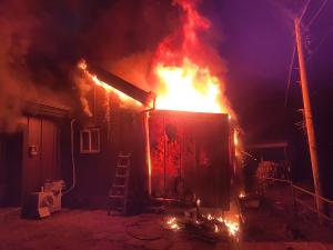 밀양 부북면 소재 주택서 화재...인명피해 없어