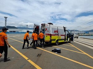 진해 해상 컨테이너선 작업 중 30대 작업자 2명 사망... 1명 위독