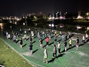 거창군. 야외 신체활동 ‘음악을 품은 달밤 체조’ 참여자 만족감 속 마무리